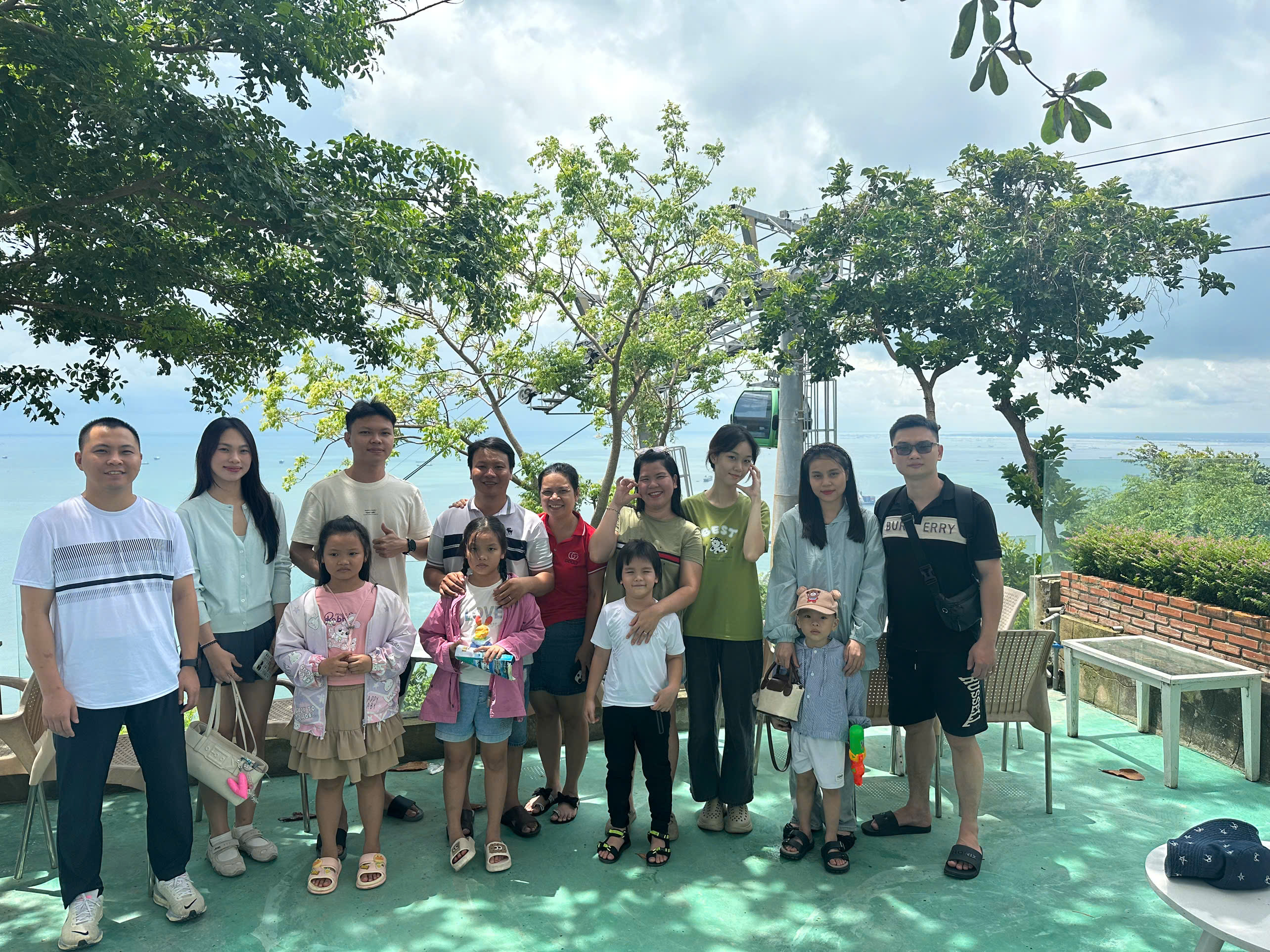 Du lịch nghỉ dưỡng thường niên 2025 2 z7055373397146 036950a57931e14fc6317b949a746a4d